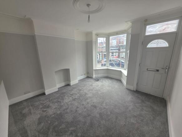 3 bed Terraced to rent Image 4