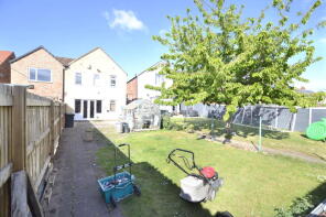8, Highfield Road, Gloucester GL4 4LL