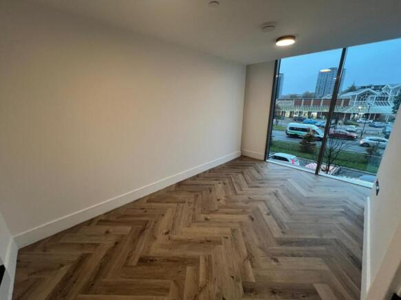 1 bed Apartment to rent Image 4