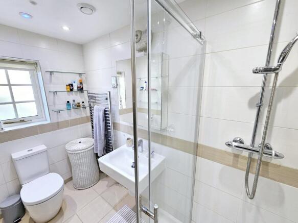 3 bed Detached for sale Image 12