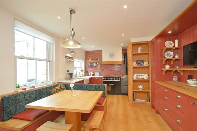 Kitchen4.jpg