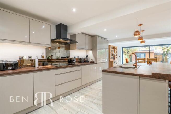 Kitchen/Diner/Family Room