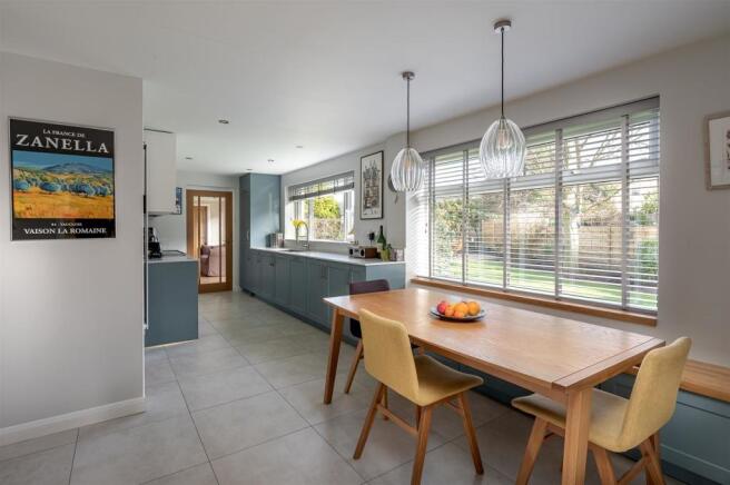 KITCHEN DINING