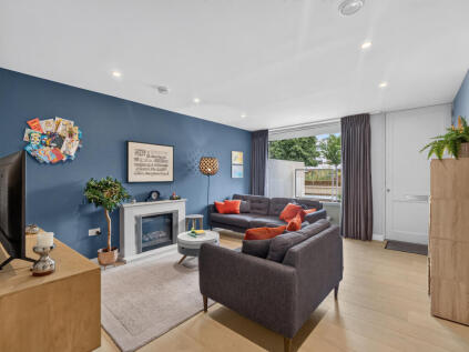 This is city living. 31 Gabriel Square, St Albans, Hertfordshire
