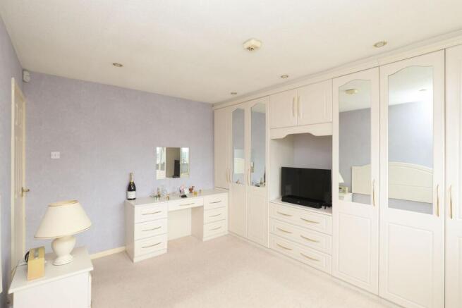 3 bed Detached for sale Image 10