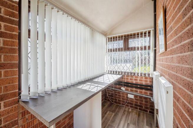 2 bed Detached for sale Image 10