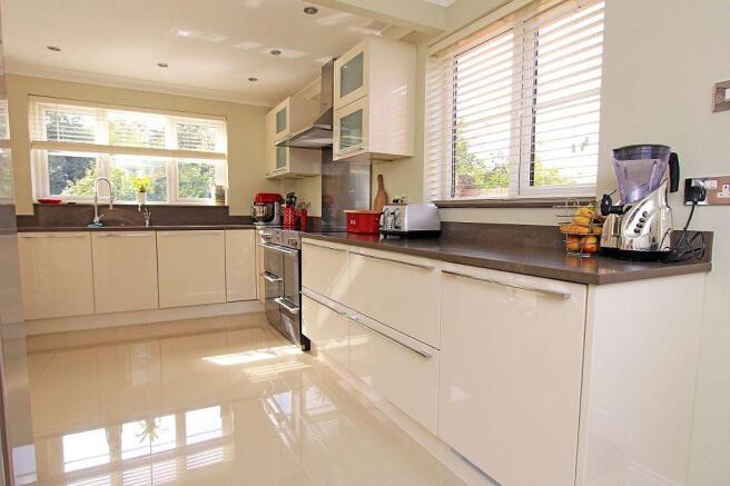 Kitchen/Breakfast Room