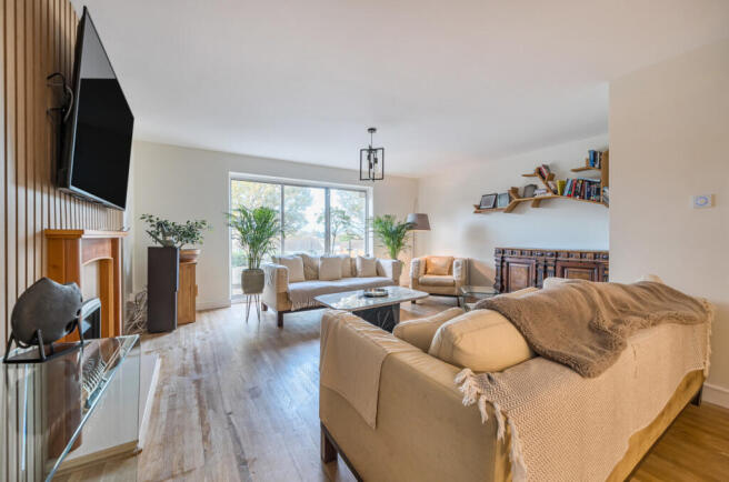 1374475-11-6904dd...