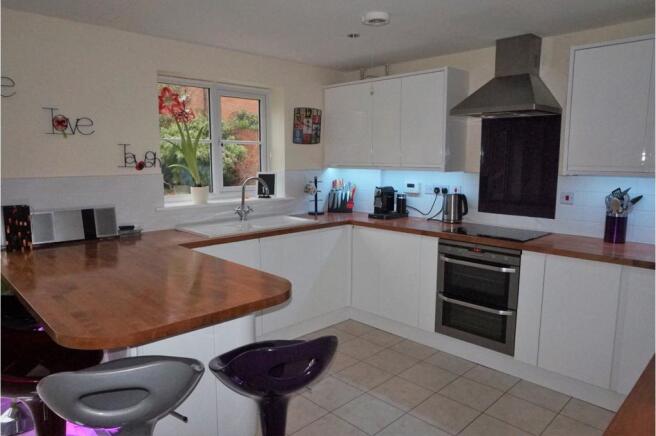 Kitchen / Breakfast