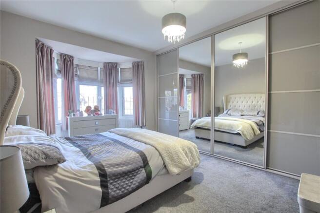 4 bed Semi-Detached for sale Image 12