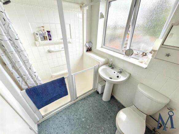 Family Shower Room