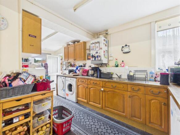 156 Lincoln Road (8).jpg