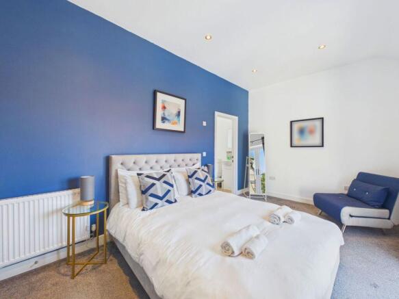 2 bed Apartment for sale Image 8