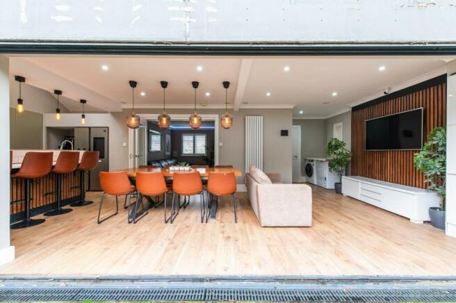 Kitchen/Dining Room