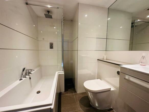 LUXURY BATHROOM