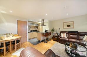 63, 18 Oyster Wharf, Lombard Road, London SW11 3RR
