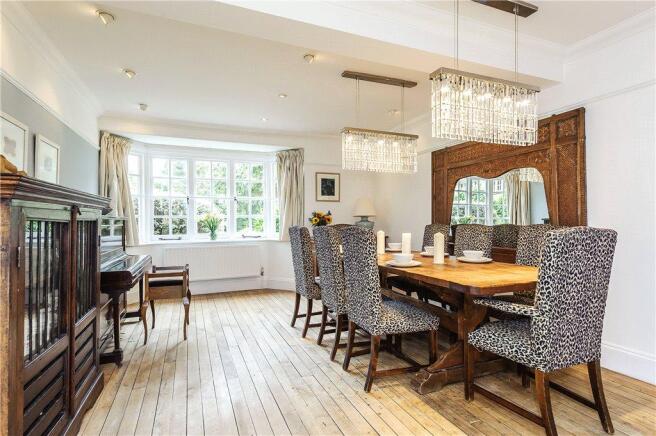 Janewalker Diningrm