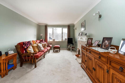 Charles Street, Petersfield, Hampshire, GU32 3EQ