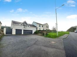 Delfryn, Heol Las, Mawdlam, Bridgend CF33 4PH