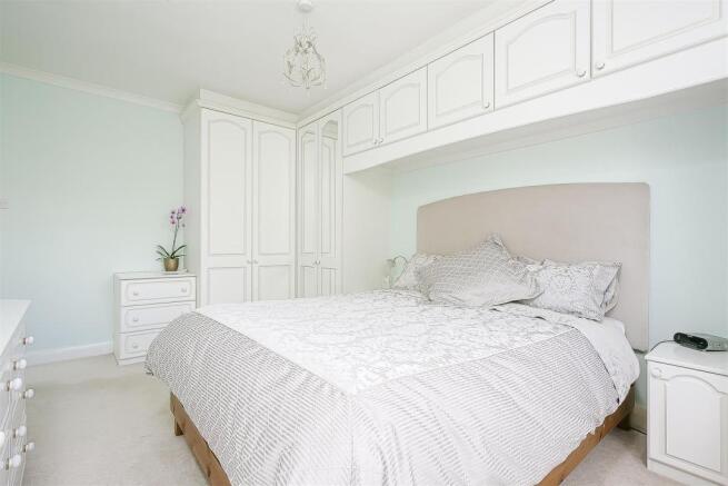 house-duncan-road-burgh-heath-143.jpg