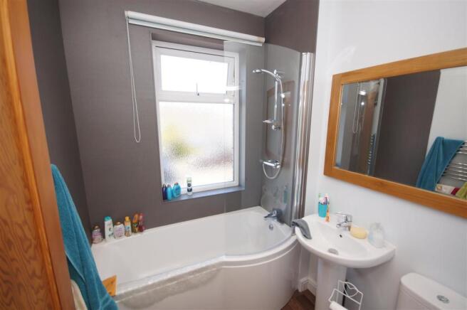 Bathroom.JPG
