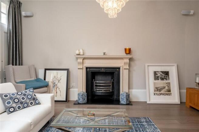 3 bed Apartment for sale Image 5