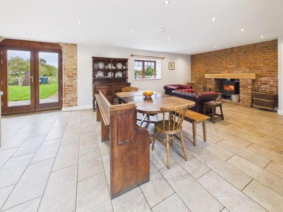 Living dining kitchen