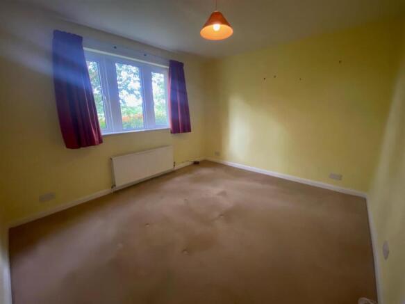 4 bed Detached to rent Image 11