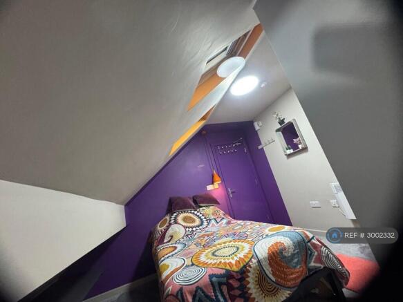 1 bed House Share to rent Image 12