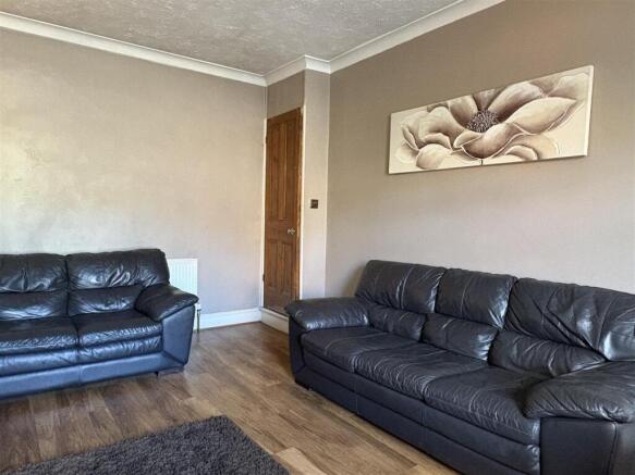 3 bed Terraced for sale Image 5