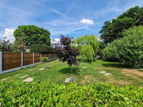 Stunning 150ft garden