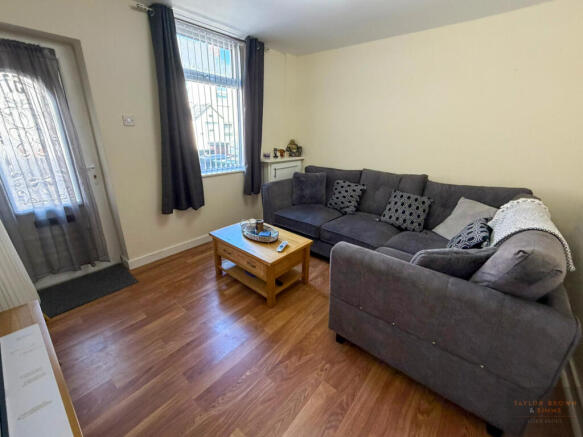 motion_photo_3952821417453356037