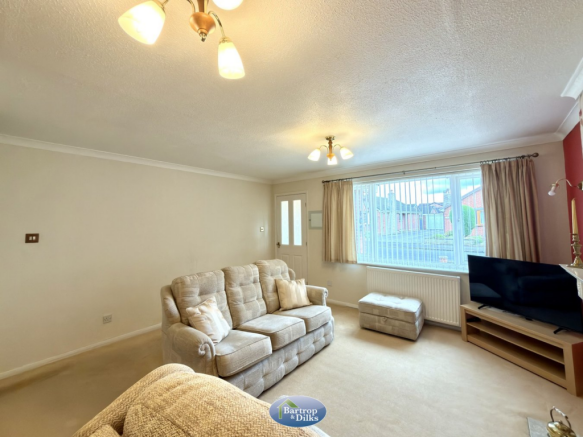2 bed Semi-Detached Bungalow for sale Image 8