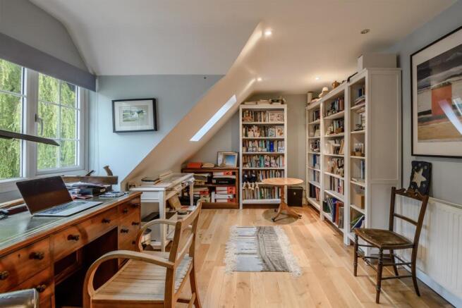 8474536-interior44.jpg