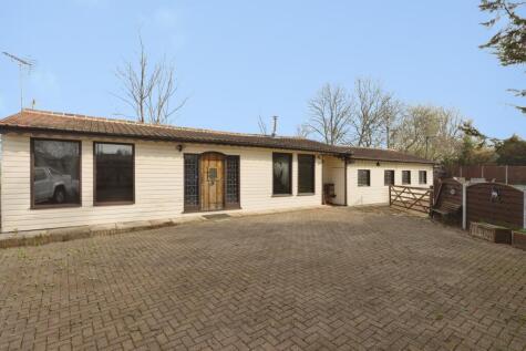 Curtis Mill Lane, Romford, RM4
