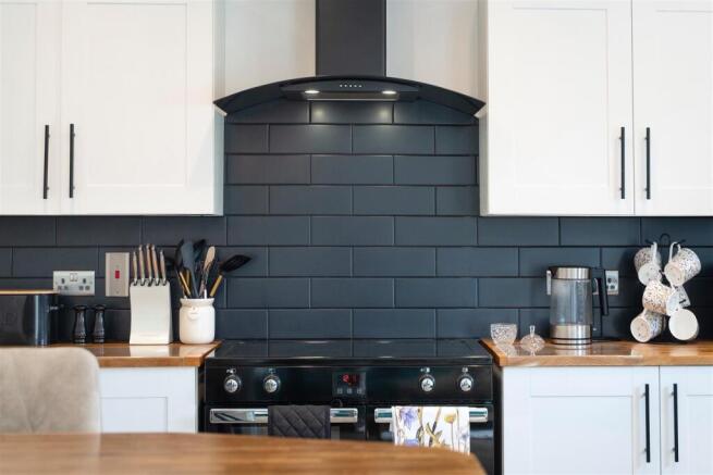 Kitchen 3.jpeg