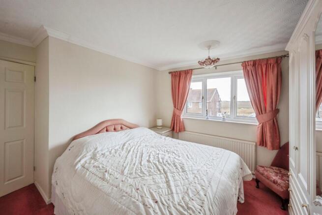 3 bed Semi-Detached for sale Image 11