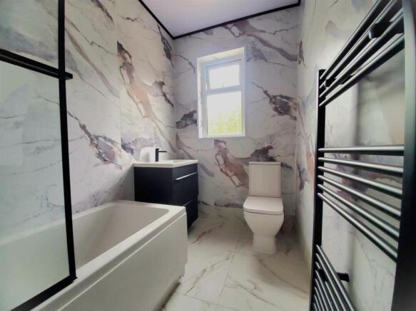 3 bed Detached to rent Image 9
