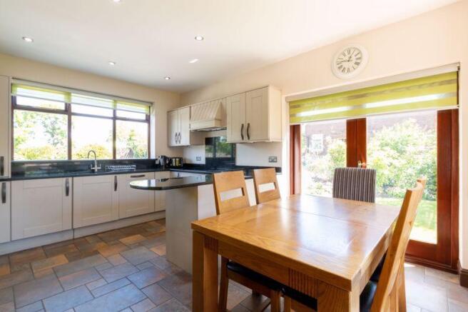 Kitchen diner