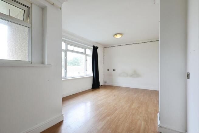 2 bed Maisonette for sale Image 6