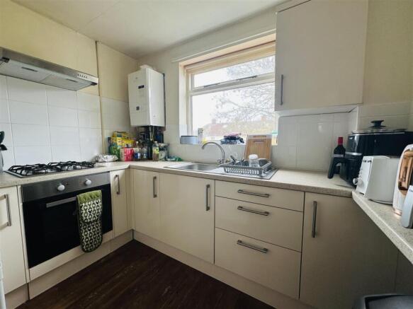 4 bed Terraced for sale Image 3