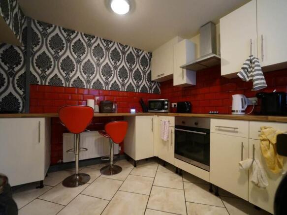 Kitchen 1.JPG