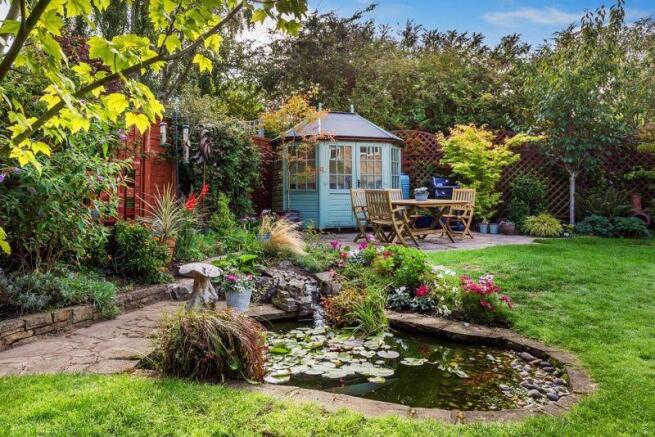 GARDEN POND
