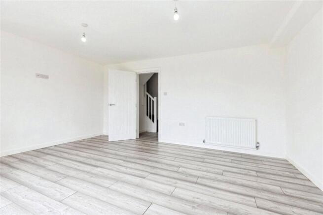 4 bed Semi-Detached for sale Image 7