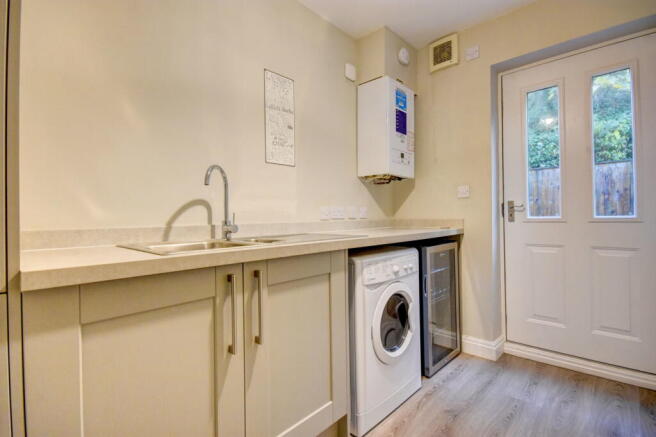 4 bed Town House for sale Image 8