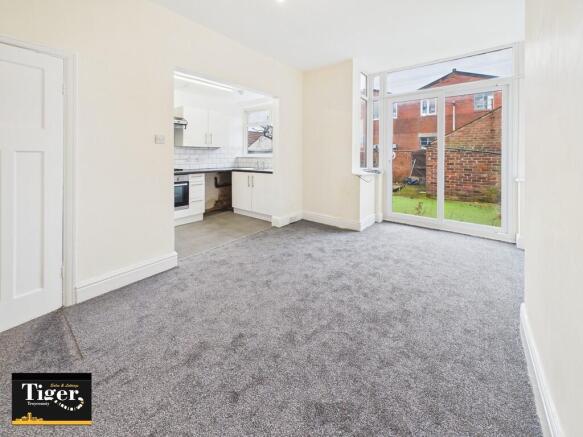 CAM01931G0-PR0324...