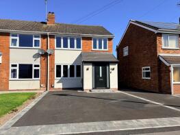 28, Shipton Drive, Uttoxeter ST14 7NJ