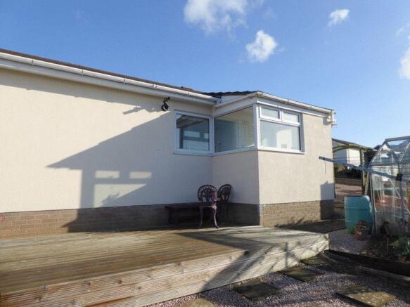 SIDE DECKED AREA