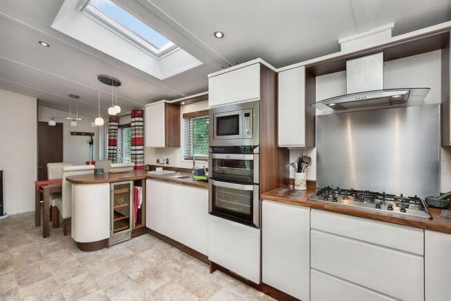 18 Lakeside The Glen, Thurston Manor, EH42 1SA photo 3