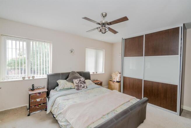 Wheatlands Close, Cannock, WS12 3XL-14.jpg